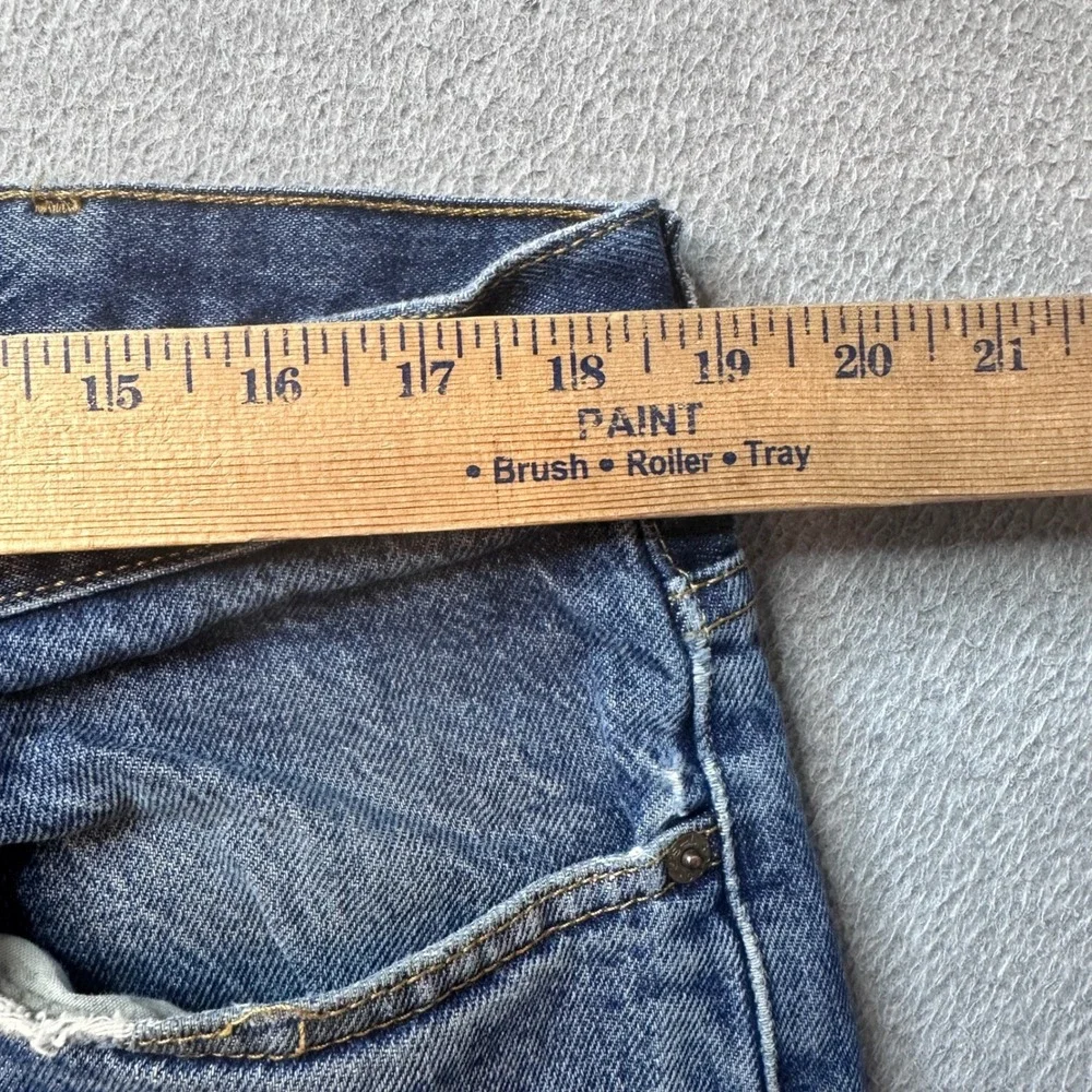Vintage Levi's 550 Jeans Men 38x32 Blue Relaxed Fit Denim Faded Tapered Leg